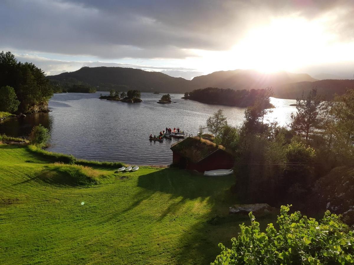 Teigen Leirstad, Feriehus Og Hytter Eikefjord Exteriér fotografie